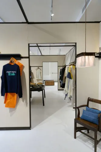 JW Anderson का पेरिस पॉप-अप: अजूबों की एक अलमारी — रूप 8