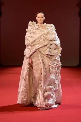 Manish Malhotra से एक विशेष बातचीत — उनके कूचर कलेक्शन ‘MAA’ पर — रूप 2