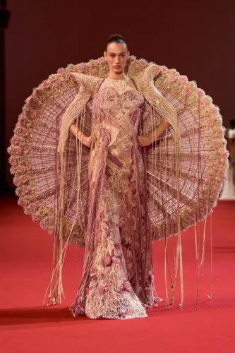 Manish Malhotra से एक विशेष बातचीत — उनके कूचर कलेक्शन ‘MAA’ पर — रूप 11