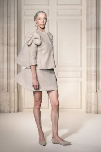 VIKTOR & ROLF कूचर: एक सिल्हूट का दोहरा जीवन — रूप 8
