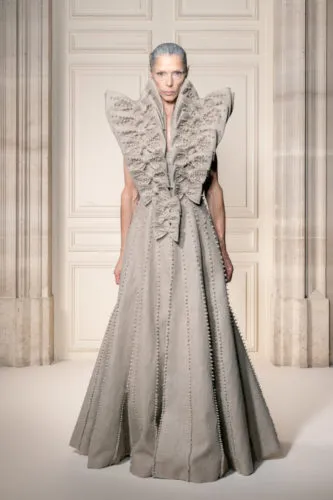 VIKTOR & ROLF कूचर: एक सिल्हूट का दोहरा जीवन — रूप 20